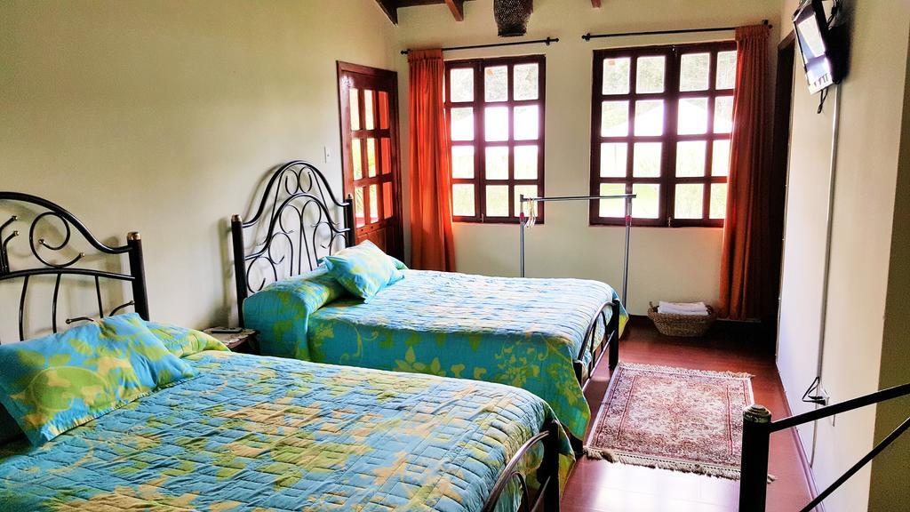 Hosteria San Carlos Tababela Quarto foto